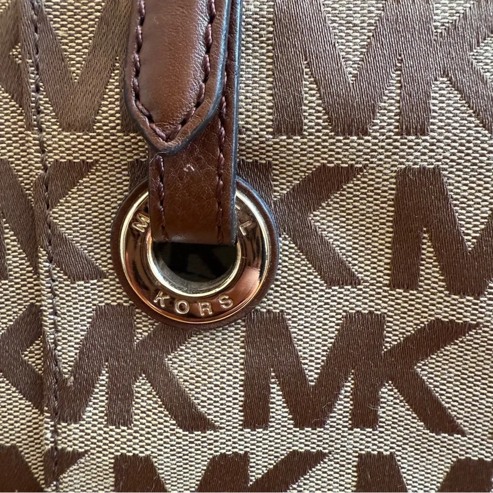 Michael Kors Tote Bag Great Condition - Picture 4 of 13